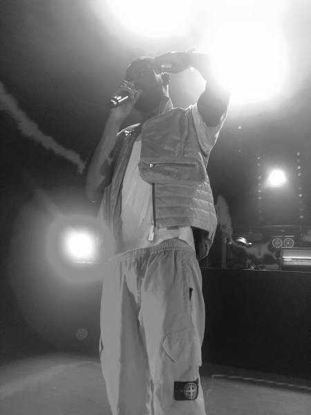 From South London to North Paris - how Dave shut down the Parisian stop of his European Pscyhodrama Tour Photograph