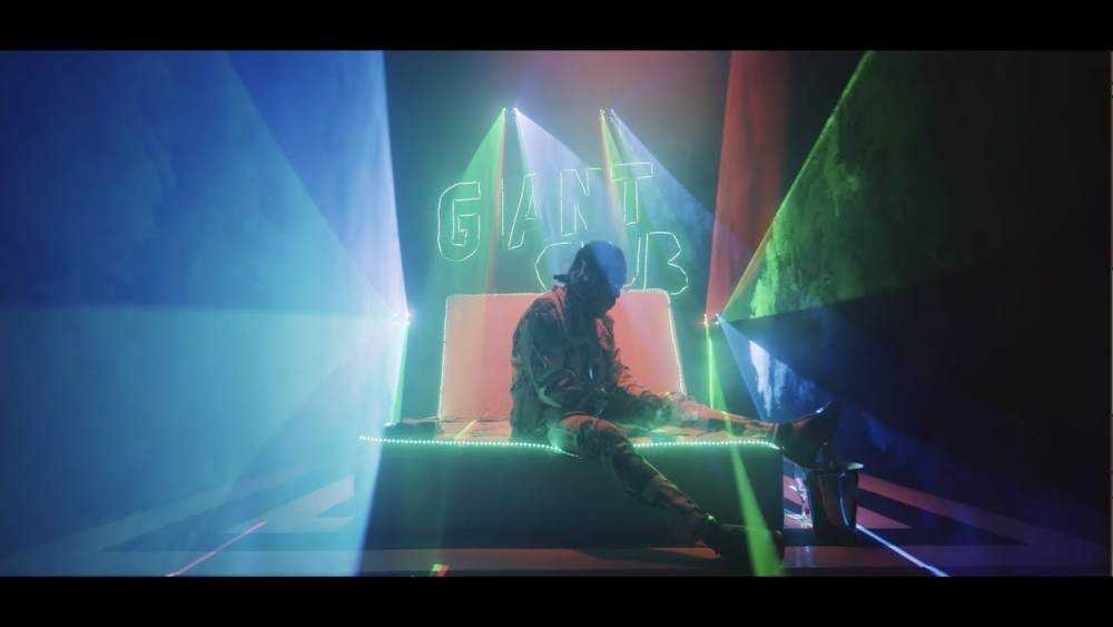 Burna Boy drops visuals for 'Omo' Photograph