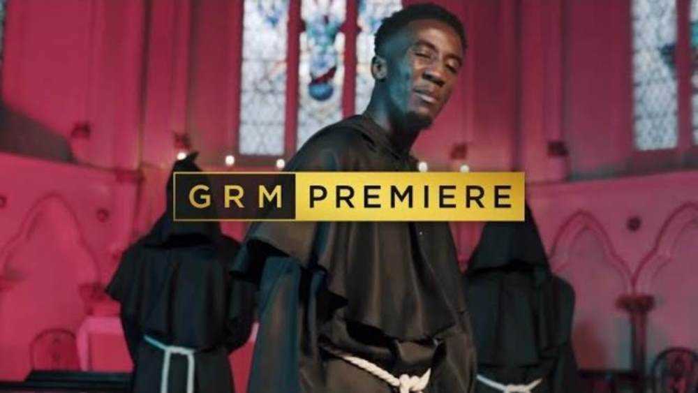 C.S comes through with new visuals to 'Intro'  Photograph