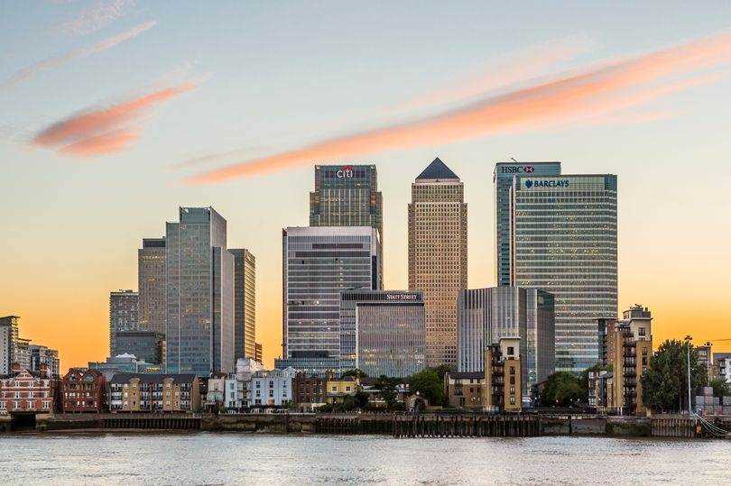 MAD! Canary Wharf offices in lockdown after worker suffers coronavirus symptoms  Photograph