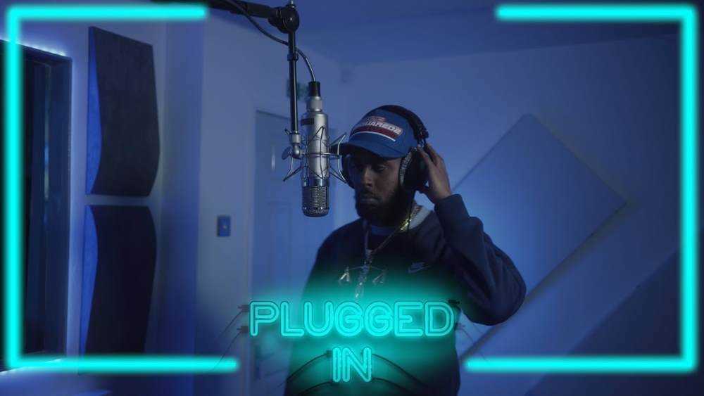 . @SkoreBeezy joins @FumezEngineer for 'Plugged In' Photograph