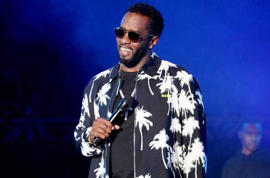 Diddy hosts epic Dance-A-Thon & dances with J Lo & Drake Photograph