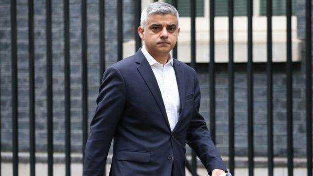 London mayor Sadiq Khan calls for 'compulsory' face masks Photograph