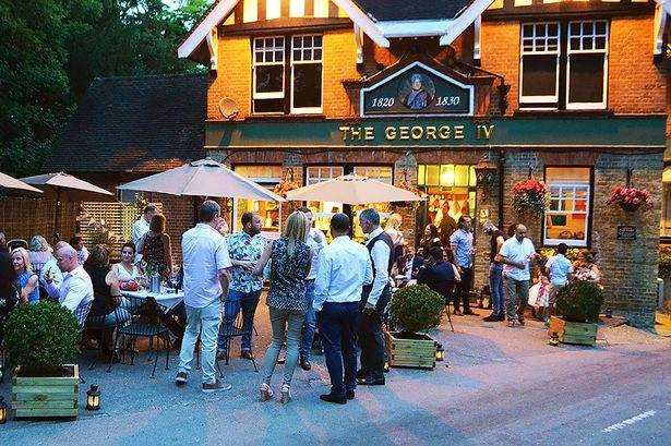 Pubs could re-open two weeks earlier than planned on June 22  Photograph