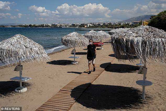 Holiday bookings 'explode' as travel restrictions ease Photograph