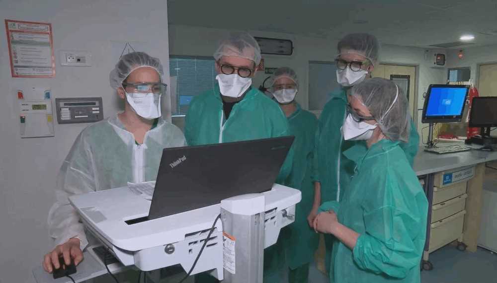 $9 billion pay raises for frontline healthcare workers in France Photograph