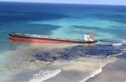 Mauritius under state of emergency Photograph