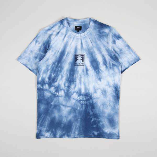 Statement tee's and jumpers you need to have  Photograph