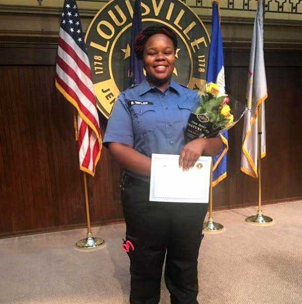 Breonna Taylor: Louisville Officials agree to compensate 12m in settlement Photograph
