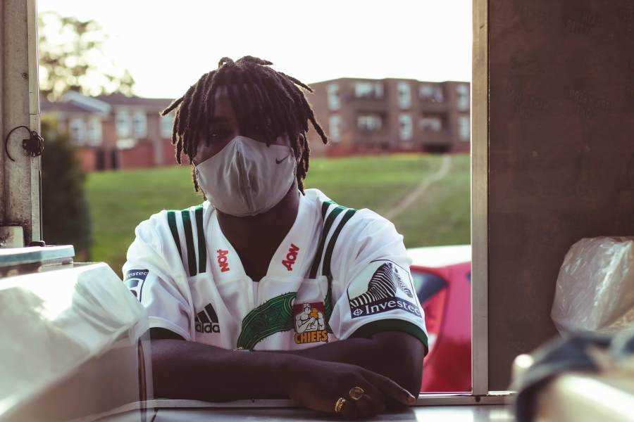 RaysMuzik expresses joy with celebratory return ‘Young’ Photograph