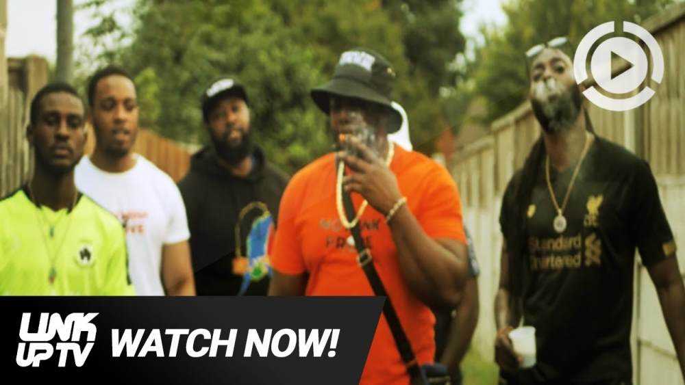M3 offers new visuals for 'Different Planet' Photograph