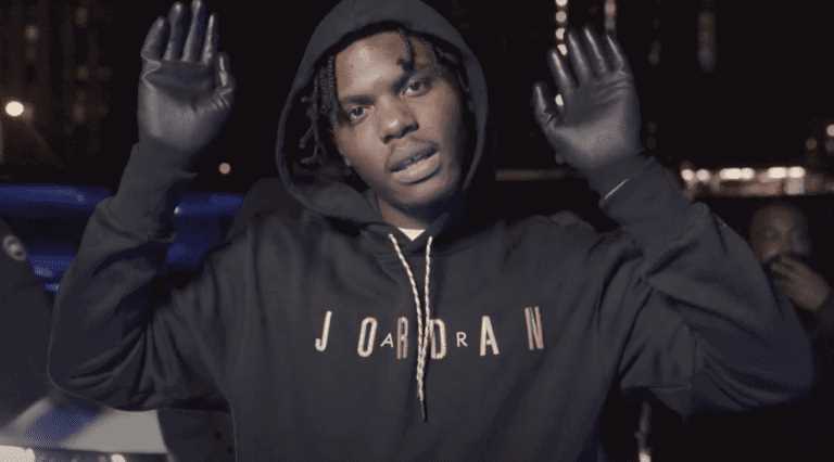 Bookey unleashes visuals for 'Pull Up' Photograph