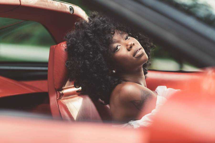 Lauren Eylise releases heartfelt new track ‘Joyriding’  Photograph