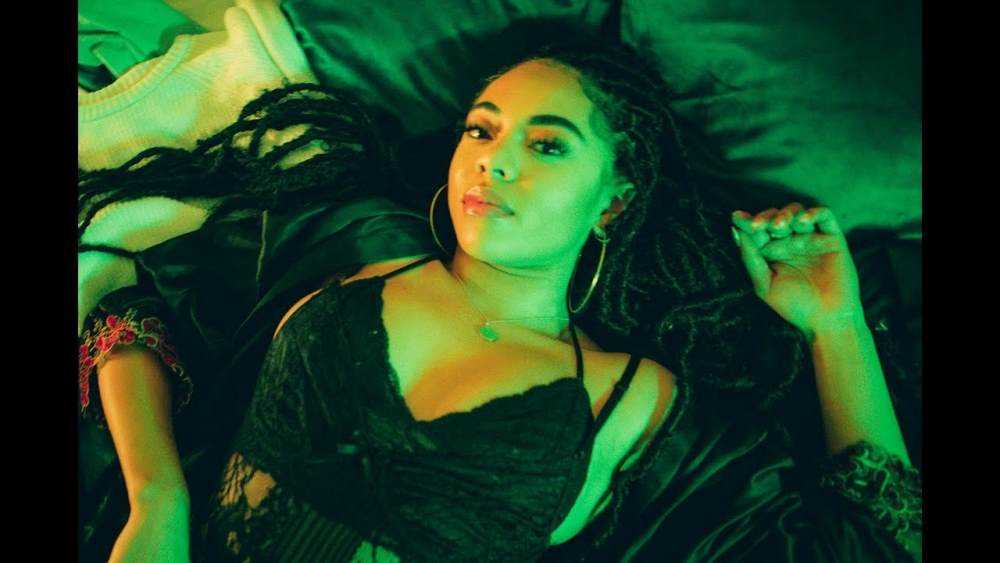 Jaz Karis Starts Off the Year with New Visuals for 'Mistakes Photograph