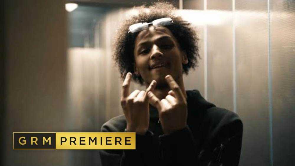 VG lets off smooth 'Lavish' visuals  Photograph