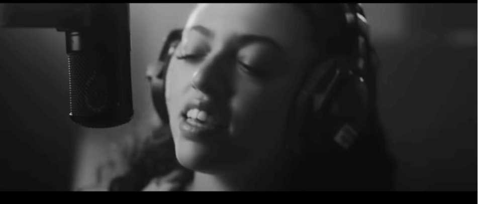 Mahalia delivers acoustic rendition of 'Jealous' Photograph