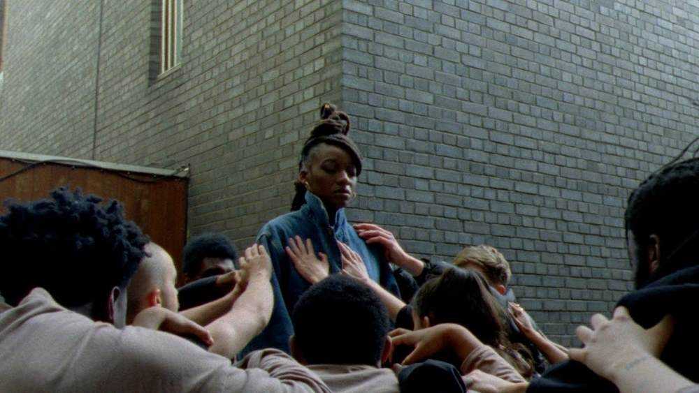 Link Up TV Fashion Drop: Little Simz' latest music video 'Introvert'  Photograph