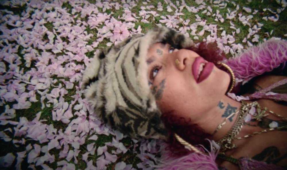 Greentea Peng shares serene new single 'Dingaling' Photograph
