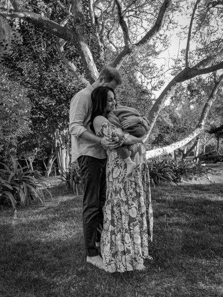 Prince Harry and Meghan announce birth of baby girl Photograph