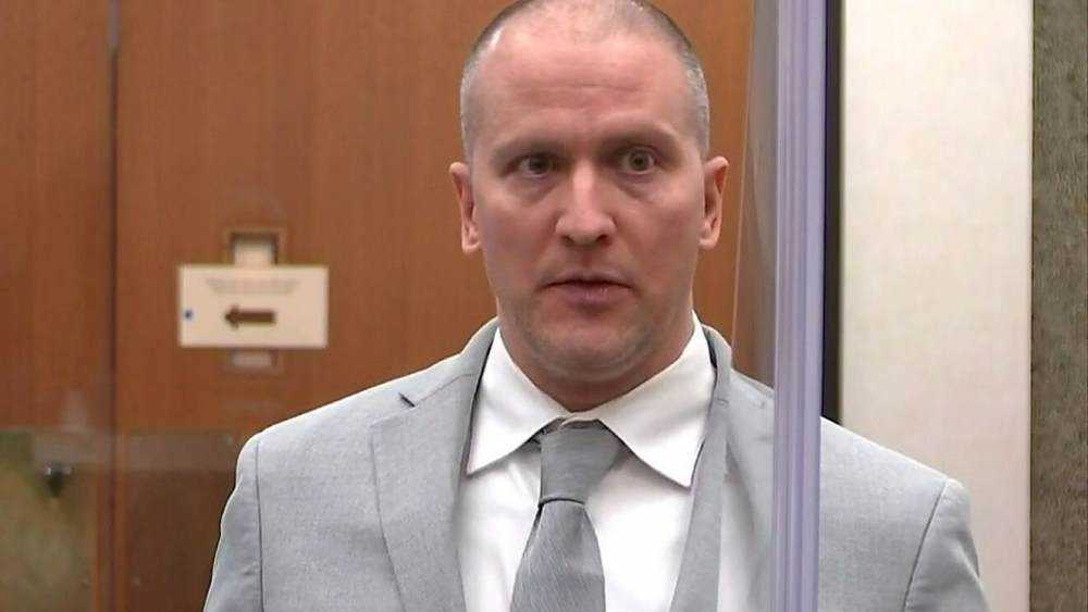 Derek Chauvin sentenced to 22 years in prison for the murder of George Floyd Photograph