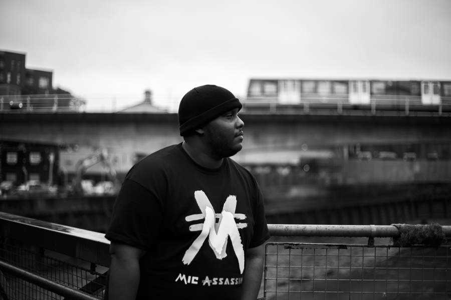 Mic Assassin releases inspiring new track 'Invest' Photograph