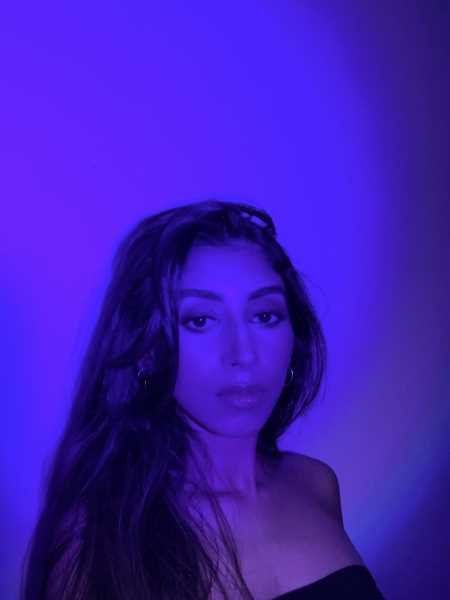 Shaz unveils brand new track 'Out Of Your Mind'  Photograph