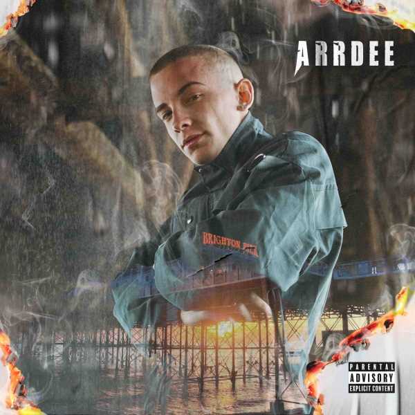 #REVIEW How We Felt About ArrDee Delivers His Debut Project 'Pier Pressure' Photograph